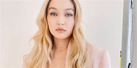 Tagli capelli biondi primavera 2022 il biondo vaniglia di Gigi Hadid